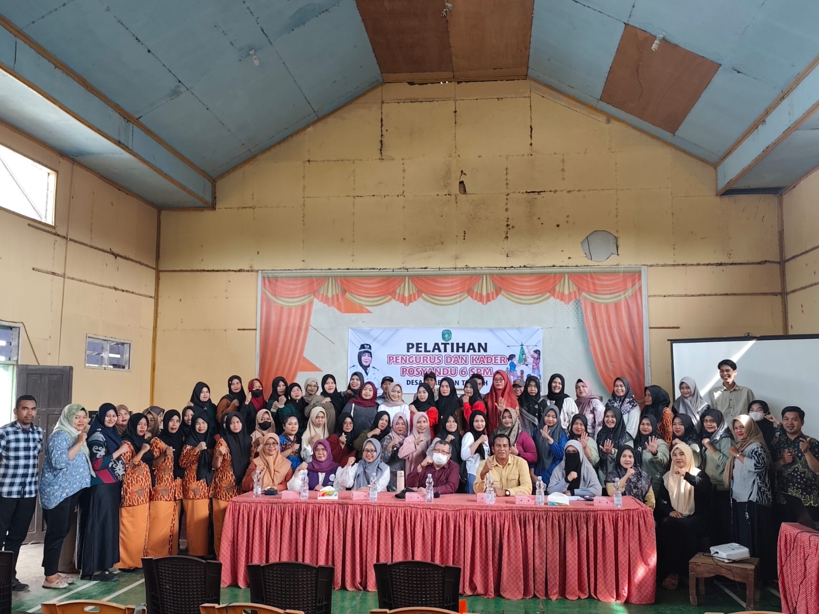 Pelatihan Pengurus dan Kader Posyandu 6 SPM di Desa Jembayan Tengah: Meningkatkan Kualitas Layanan Kesehatan