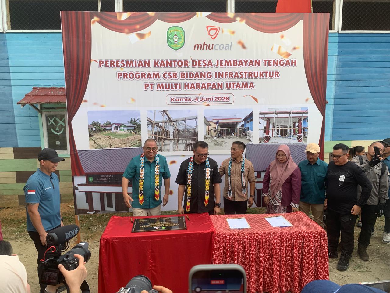 Peresmian Kantor Desa Jembayan Tengah Program CSR Bidang Infrastruktur PT Multi Harapan Utama